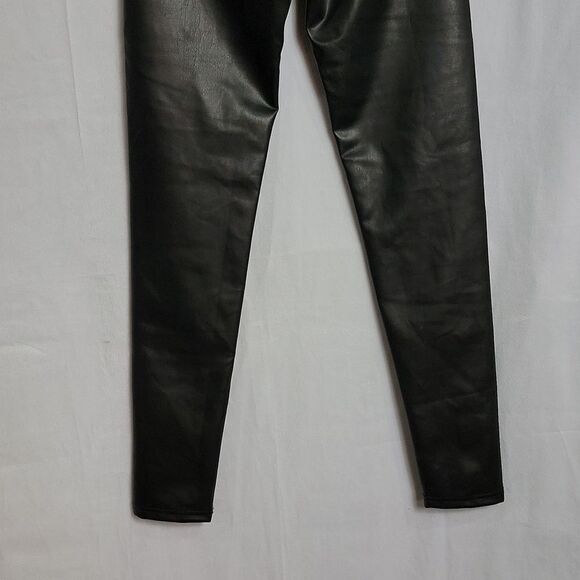 🖤5/$20🖤 HONEY PUNCH.. faux leather pants.. - Picture 7 of 13